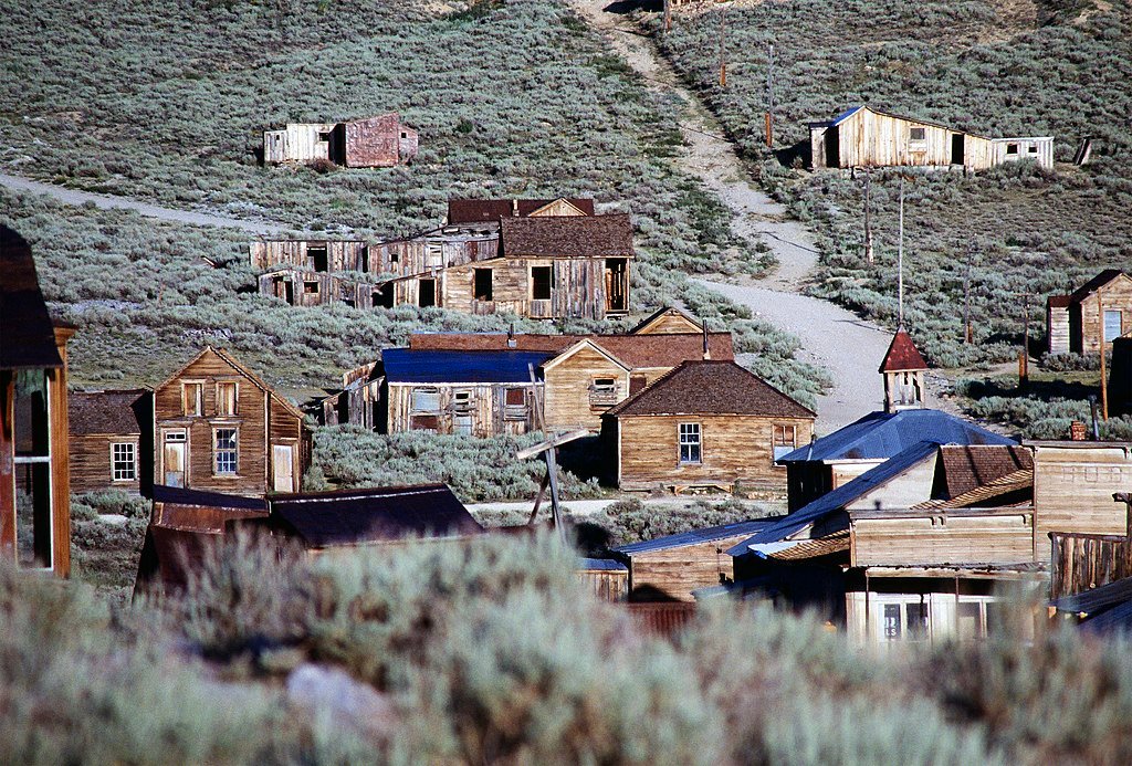 Bodie, que se pronuncia BOH-dee, é uma cidade fantasma localizada nas colinas de Bodie, a leste da Sierra Nevada, no Condado de Mono, na Califórnia, Estados Unidos. Essa cidade abandonada fica a aproximadamente 121 km ao sudeste do Lago Tahoe, a uma altitude de 2.554 metros. É um exemplo bastante característico dentre as Ruínas Fantasmas nas Américas.